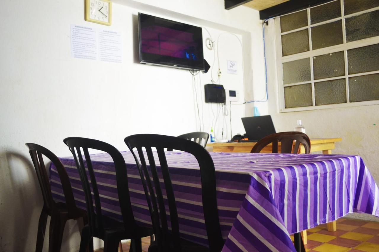 4 Grados Hostel Guatemala City Exterior photo
