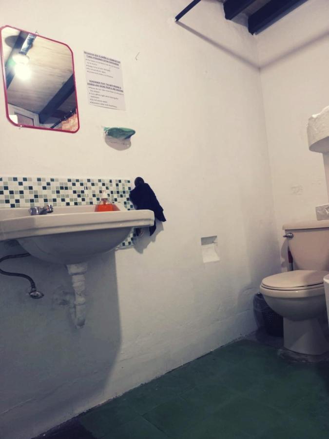 4 Grados Hostel Guatemala City Exterior photo